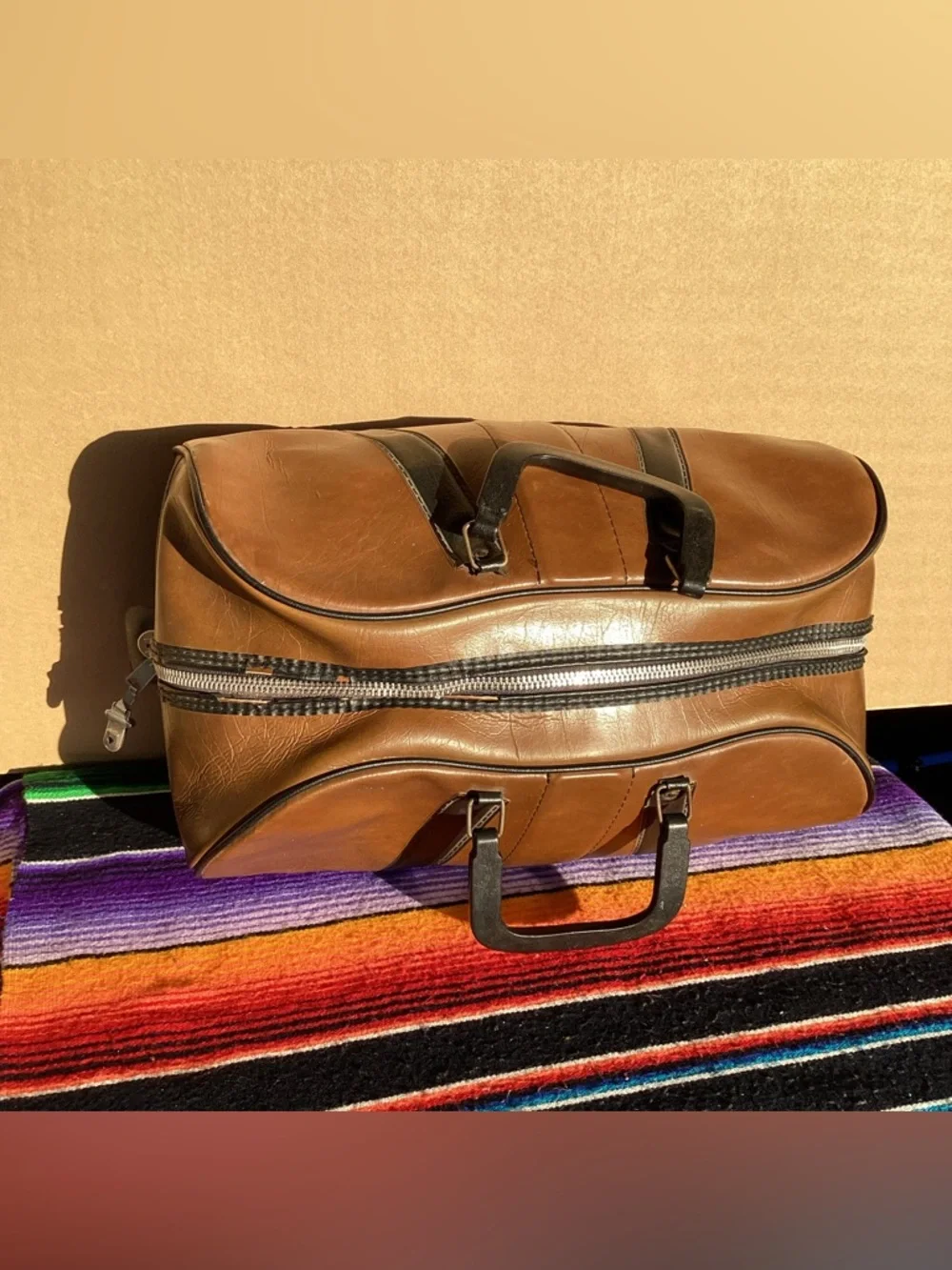 Vintage leather travel duffel bag with talon zippers - Picture 6 of 11